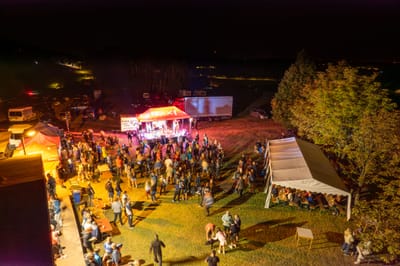 Večerní koncert Strunk Connect Lesák CUP 2025